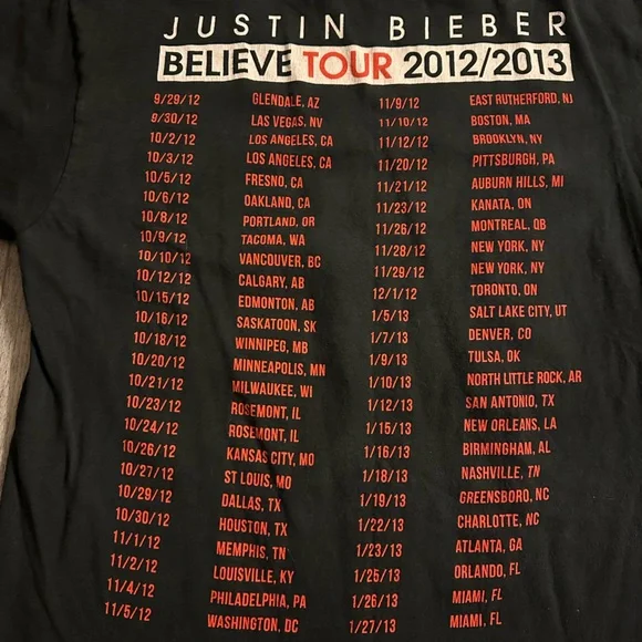 🎱 2/$25 Justin Bieber Concert Shirt - Picture 4 of 4